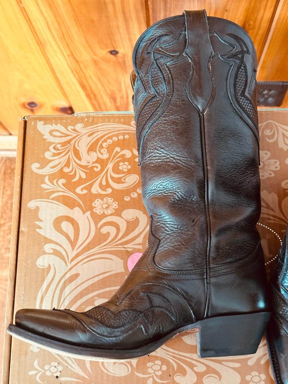 EXCELLENT CONDITION Classic Black Western Ladies Leather Cowboy Boots - Picture 5 of 7